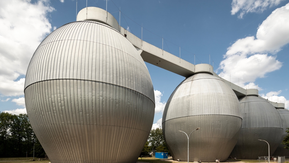 Vier Faulbehälter auf dem Großklärwerk Stammheim
