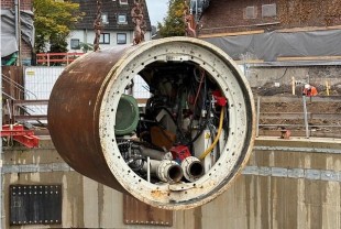 Zweite Tunnelbohrmaschine „Janine” unter dem Rhein geborgen – Rohrvortrieb abgeschlossen